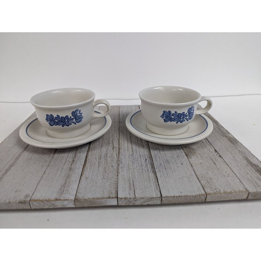 Pfaltzgraff Yorktowne Set of 2 Mugs Cups Saucers Stoneware USA Blue